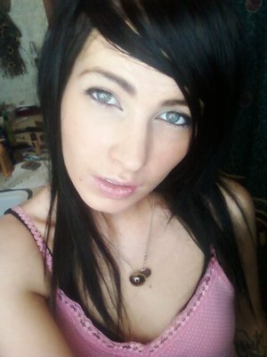 Karantira's profile picture. A hobby webdesigner and programmer ^^