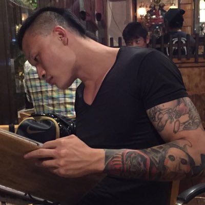 EC62COeMkPzeAcY's profile picture. 