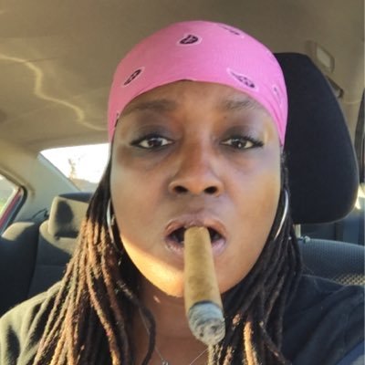 ❤️Family,❤️cigars, ❤️motorcycles,❤️roller skating,❤️ food & ❤️music
