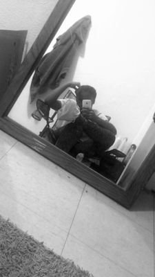 foreign_nique35's profile picture. 