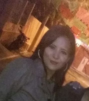 soy una persona realista,sincera auq a muchos no les guste, trato d ser original, enamorada d mi fam.