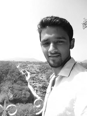 sisirkantasahoo's profile picture. GGMU. #SAF #CR7 #MUFC #F1 #Petronas, gaming freak #COD love listing to music, footy fan