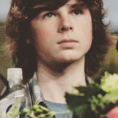 PLEASE FOLLOW @L0VEMG OR I UNFOLLOW ASK FOR A FOLLOW