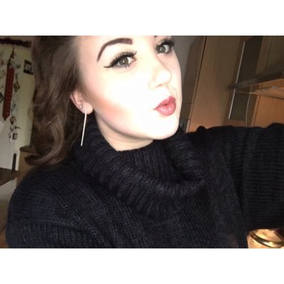 J_C_holdsworth's profile picture. beauty blogger ❤️  https://t.co/tfrwcYfS0m
