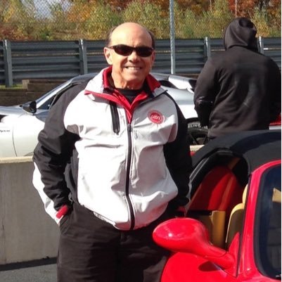 Human Resources consultant, author, speaker, content blogger, racing instructor. Soy cubano.