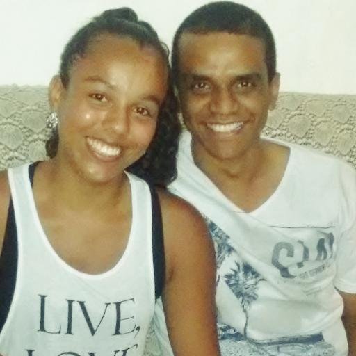 laryssabeatri16's profile picture. 