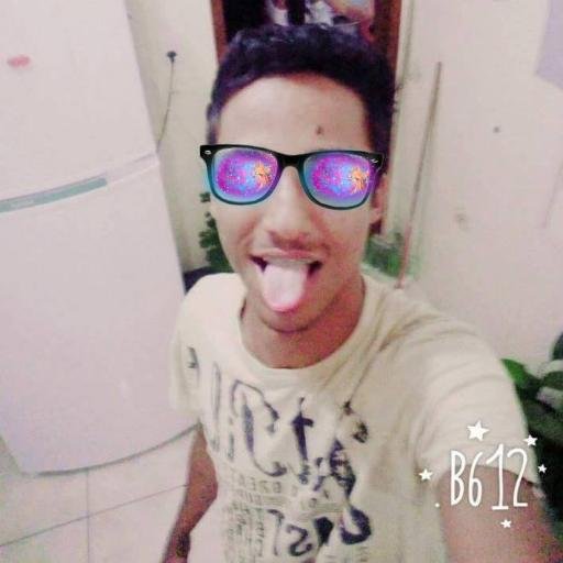 Obrigado(o) a todos que estão sequindo a page, e que ainda vão sequir :) Espero que gostem. Coisas sem sentidos, sem motivos, sem querer.