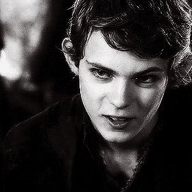 In love with Robbie Kay's Marvelous eyebrows. @Until_ISaySo's Eyebrows .
