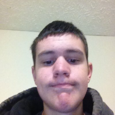 Hot sexy guy on CB. Feel free to like my sftuff and retweet. Make sure to show me love on CB