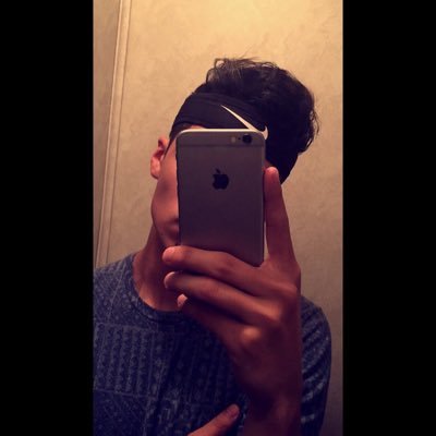 l8n1ght's profile picture. I'm just ready to graduate, that's all.