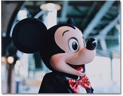 1985yieldini's profile picture. 喫煙は緩慢な自殺、受動喫煙は緩慢な殺人で、生活の質を落とす実質麻薬の死向品。受動喫煙において喫煙者は100%加害者で非喫煙者はその被害者。加熱式も勿論臭いし有害成分を撒き散らす。いわゆる『分煙』の整備は公共空間に喫煙所＝受動喫煙所を増やして被害を固定化させる愚策。吸う人と吸わない人の共存は絵空事。