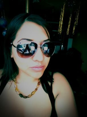 mcapbz's profile picture. ahogados en un vaso, sin agua...