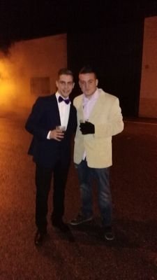 dando guerra desde el 96,trianero donde valla ,torrijero,me encantan los caballo,y sobre todo aficionado del real betis, sigueme en instagram andriuussd4