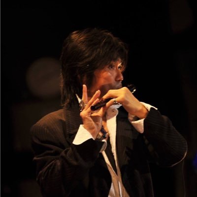 横笛奏者（龍笛・狛笛・神楽笛・篠笛）、指導、作曲家。 様々なジャンルとのコラボやセッション、創作活動等を通じて日本の横笛の音楽的可能性や音楽表現を開拓し続けています。一般から楽器奏者、表現者までを対象とした身体操作ワークや龍笛講座なども開催。
＃篠笛 ＃龍笛 ＃雅楽 ＃個人レッスン ＃教室レッスン