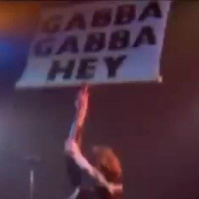 pluupb's profile picture. A good song a day, keeps the doctor away