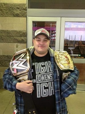 LarryDX84's profile picture. 