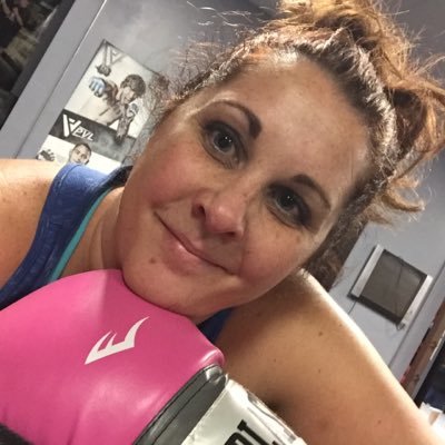 Clean Eating , fitness coach, on my own healthy lifestyle journey. Inspiring and helping others on their jouney.