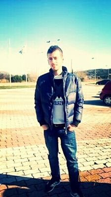 blerofier's profile picture. 