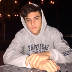 rcksdirecti0n's profile picture. várias fita