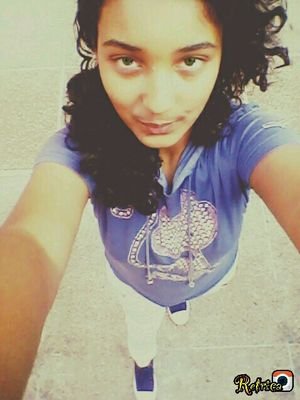 Hafsa1610's profile picture. 