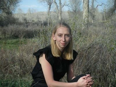 Mother, Oilfield-wife. outdoors, prospecting, hiking, hunting, fishing, Christian, Constitutional Conservative Juice Plus Representative.