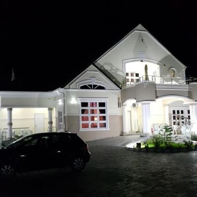 mayoromotunde's profile picture. Simple and gentle