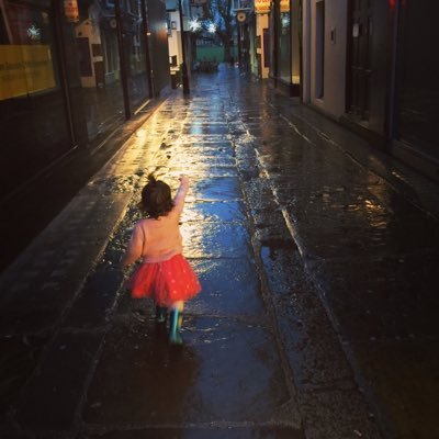 Busy mum, Deputy Principal at a British International School,reader, a fan of keeping things simple and achievable, staying focused on what can be changed.
