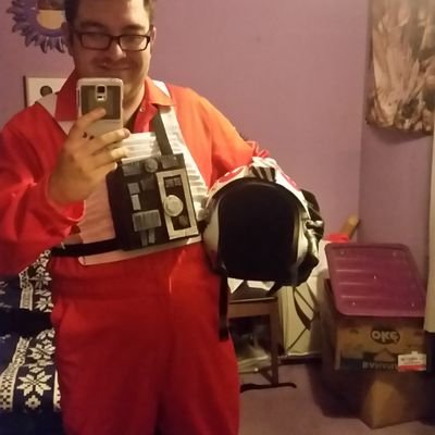 davenorcity's profile picture. Getting old is mandatory, Growing up is optional :)