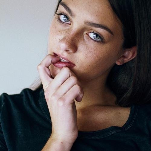 minutenightmare's profile picture. long story short.