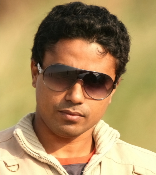 Patharinoufal's profile picture. Engineer by profession, photographer by passion...