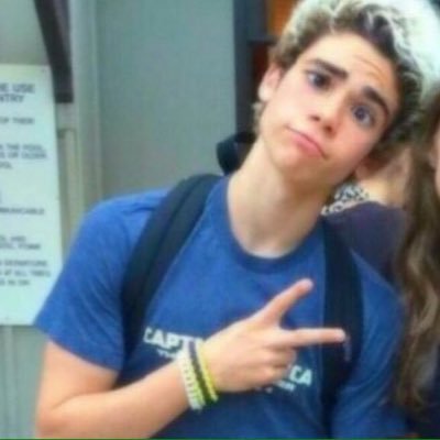 Cam_fakeBoyce's profile picture. Yo! What's up?? Yeah,I'm Cameron,that smelly flirty kid on Jessie and Carlos on Descendants {FL/RP} #MV In Love with @KendcllVertes ❤️❤️❤️