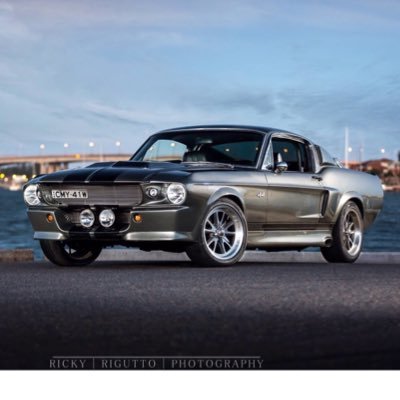 Sydney Eleanor Hire is an exclusive car hire company for weddings, engagements, anniversaries, birthdays and school formals - Mobile: 0410 167 100