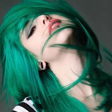 Scraped knees and scabby elbows. The name's Sydney, but if you call me that I'll flip, call me Sid. {RP/MV/18+/Violence Warning}