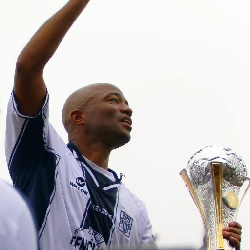 GOLEADOR HISTÓRICO DEL CLUB ALIANZA LIMA // FUTBOLISTA // Contacto: ccarpio@waldirsaenz.com