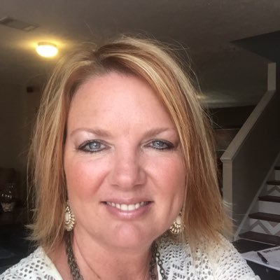 America lover 🇺🇸🇺🇸. Realtor, mom and wife! Titans fan for life💙