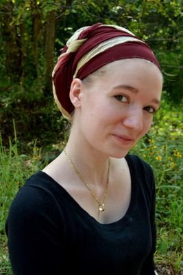 grace_hopkins's profile picture. Spinning and dyeing author, educator and total geek. Author of CARD, BATT and ROVING.