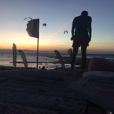 AHamid__'s profile picture. Celebrating mediocrity.