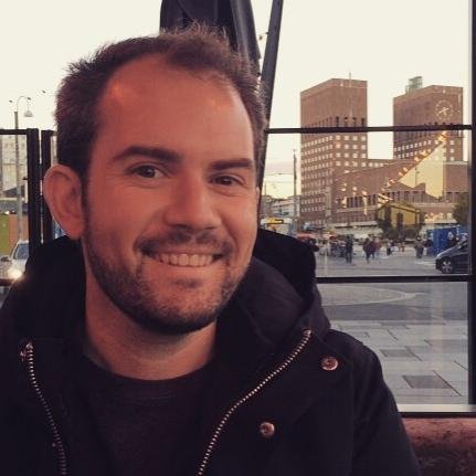 robertblom's profile picture. freelance journalist | nieuwslezer op de radio | voice-over