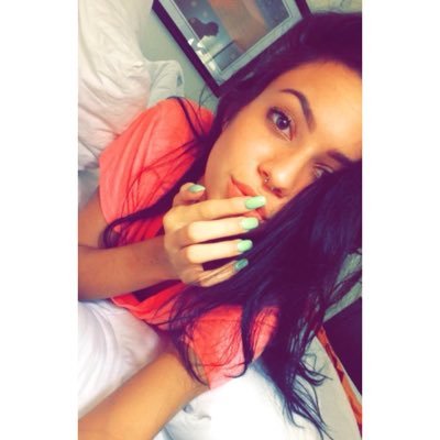 XjhzzjisH's profile picture. 16'