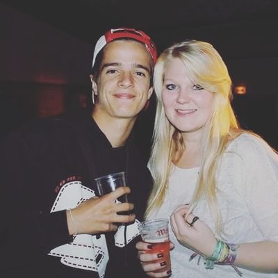 DupontGauthier's profile picture. aloneee