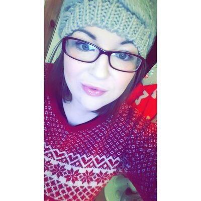 discodivaz's profile picture. I'm Irish, I love music, I love getting lost in it!
