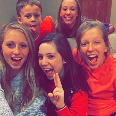 megan_lynsey_'s profile picture. 