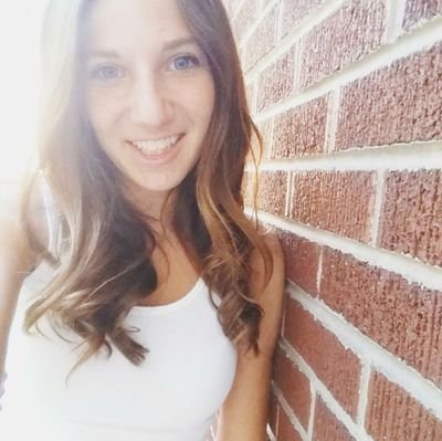 NatalieHetu's profile picture. Living in the moment.