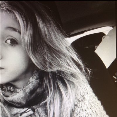 NatyHrychova's profile picture. 