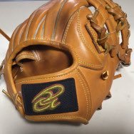 野球グローブ ミズノプロ内野手用黒グローブです 黒の色合い やっぱりかっこいいです 土手紐が抜かれていて取りやすそうですね グラブのツヤがでていてしっかり手入れされていることがよくわかります これからも大切に使っていってください 野球グローブ ミズノプロ内野手用黒グローブです 黒の色合い やっぱりかっこいいです 土手紐が抜かれていて取りやすそうですね グラブのツヤがでていてしっかり手入れされていることがよくわかります これからも大切に使っていってください