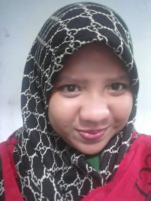 poppy_pesek's profile picture. 