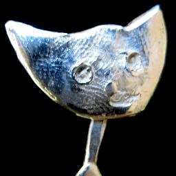 I design and produce jewelry, tell me a story and I will transform it into a jewel!
You can visit my shop in https://t.co/f60ueZwXhb