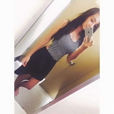 ___loveemicaela's profile picture. basically im lost in my own world☪