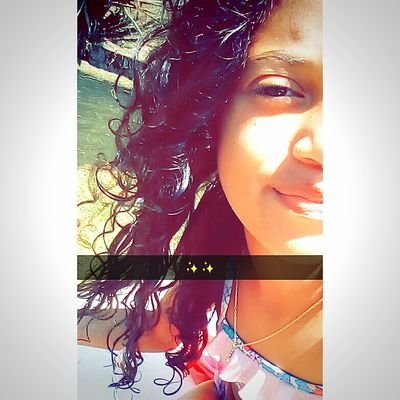 TavaresAlicee's profile picture. Brilhando em vida ✌ #NovaBlogueira