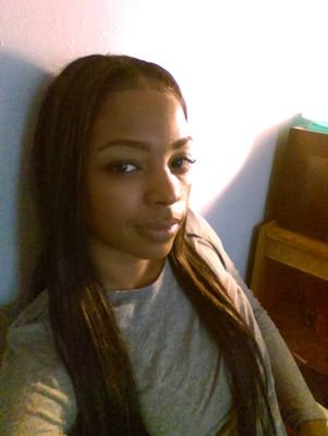 Pr3ttyasssleeka's profile picture. Just trying to make it through this maze (life) scattered with wolves